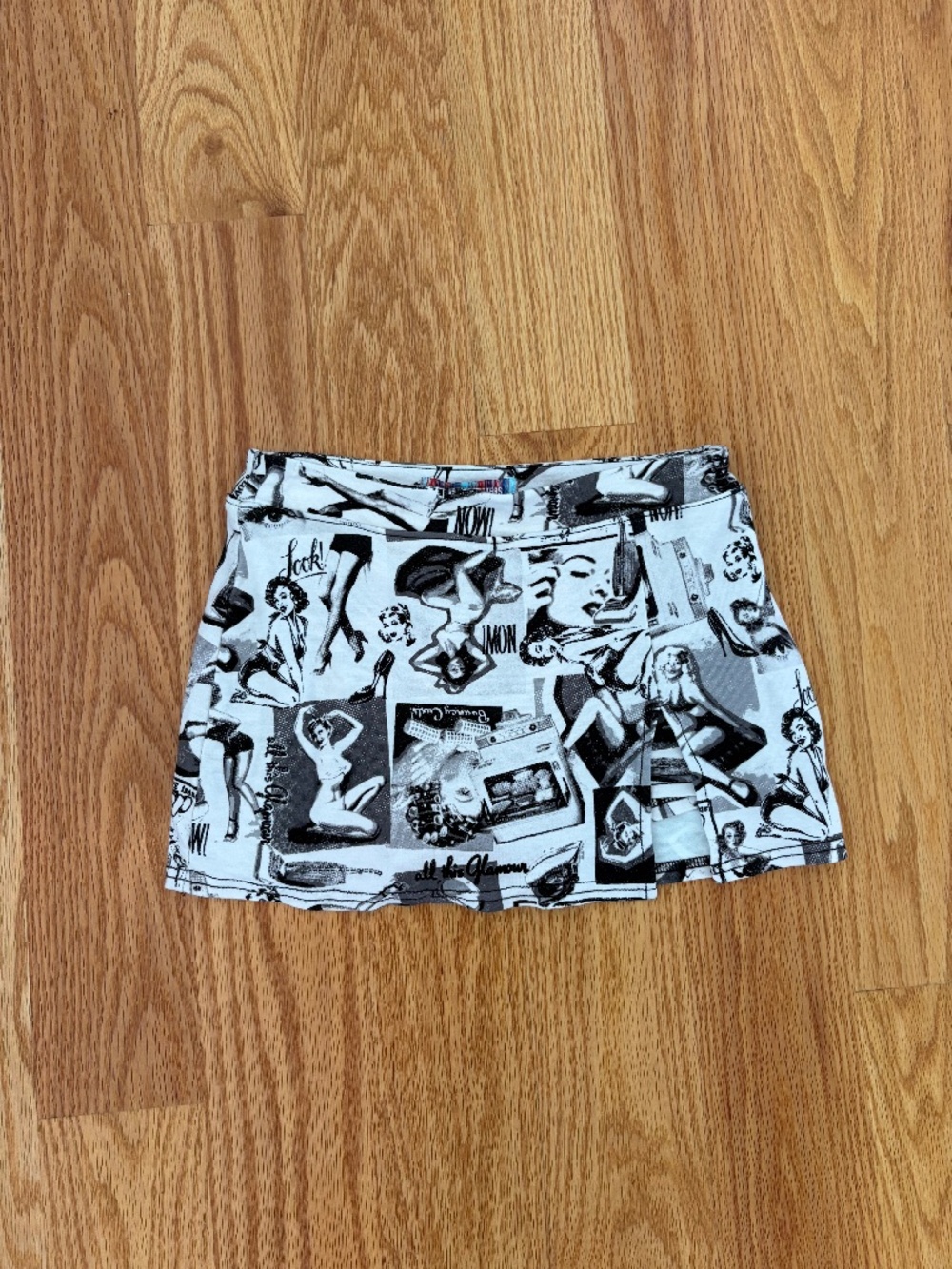 Urban Outfitters vintage magazine print mini skort